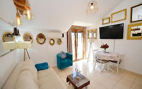 Stylish Apartment 22
